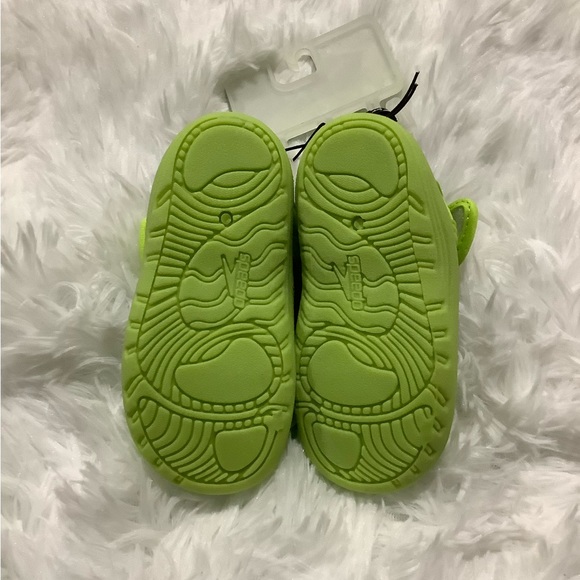 NWT Speedo Boys’ Shark print Water Shoes | Size Small (5-6) - Picture 2 of 2